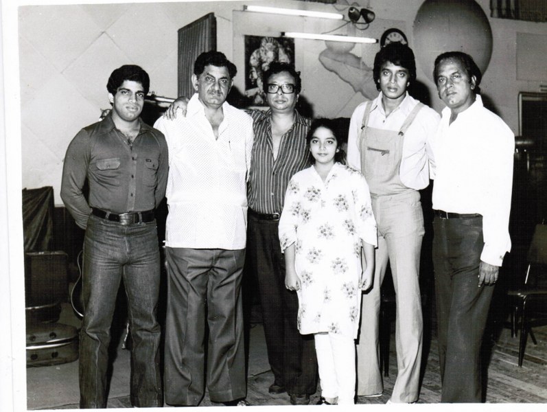 Anand Bakshi with Rahul Dev Burman (Pic courtesy: www.hindilyrics.com)