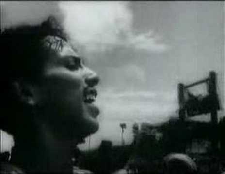 Opening credits scene from 1948 movie Mela with Shakeel Badayuni's iconic title song