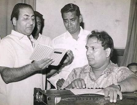 Shailendra flanked by Mohammad Rafi and Shankar (of Shankar-Jaikishan) (Pic courtesy: bollywoodirect.com)