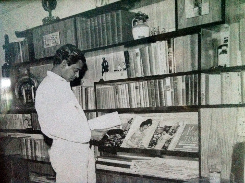 Lyricist Shailendra in his house in Mumbai (Photo courtesy: Neeraj Bhushan)