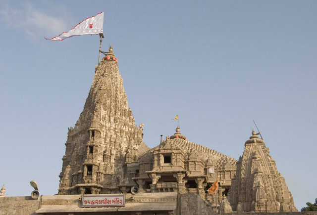 LORD KRISHNA BECKONED – WE VISITED DWARKA